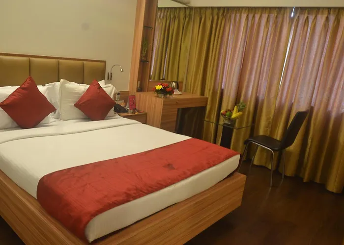 Hotel Plaza Mumbai